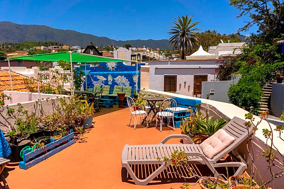 Hostel Albergue La Casa Encantada