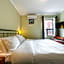 Maison Des Jardins B & B
