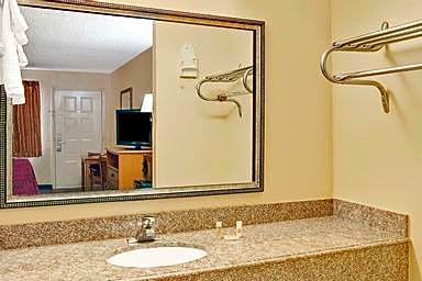 1 King Bed Mobility Accessible Room Non-Smoking