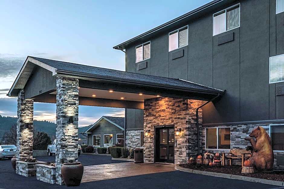 La Quinta Inn & Suites by Wyndham Grants Pass