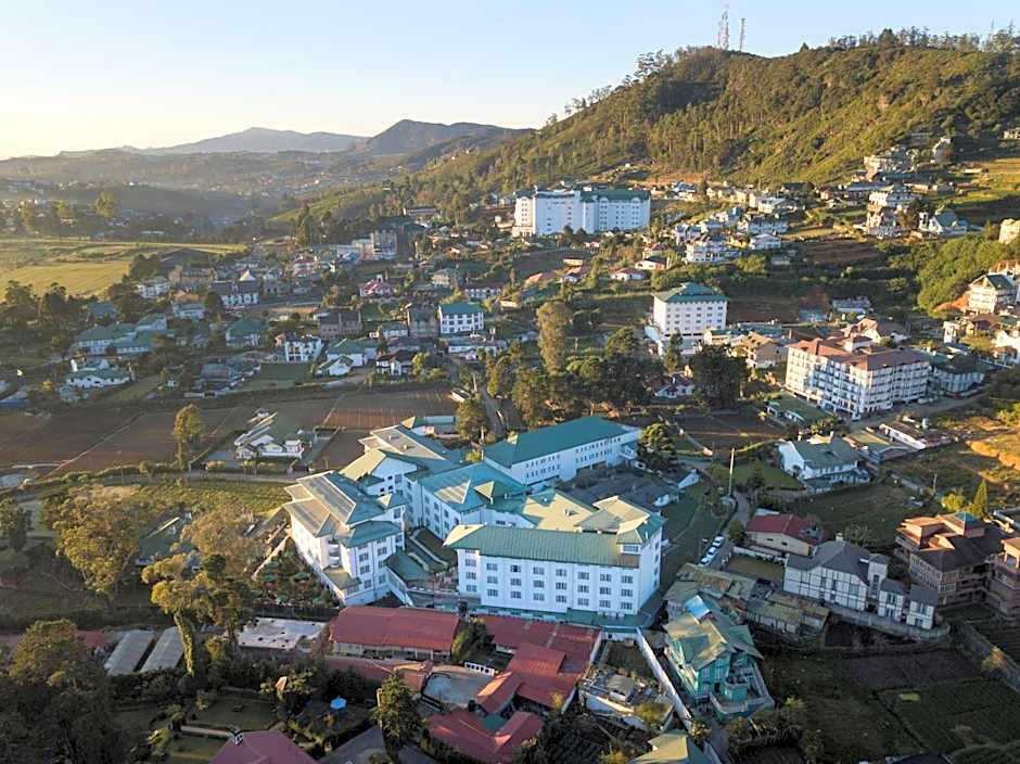 Araliya Green Hills Hotel