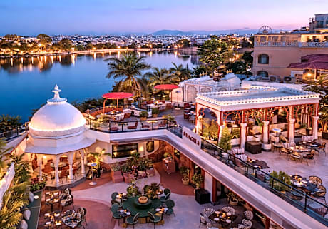 Swaroop Vilas - Lake Facing Boutique Hotel