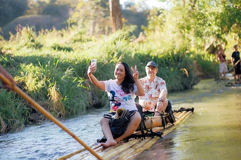 3 Pok Maewang jinxiang Gold elephant park