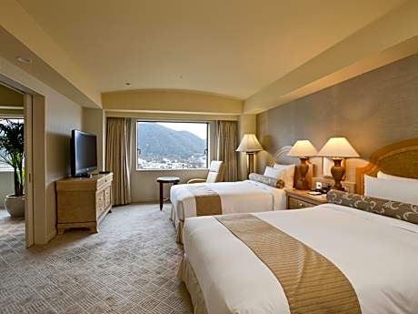 Superior Suite Premium Floor with Free access to Fitness Club - Non-Smoking