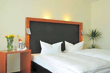 Foto 1 daripada 3 — Double Room