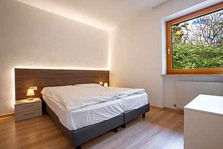 Apartment with Lake View