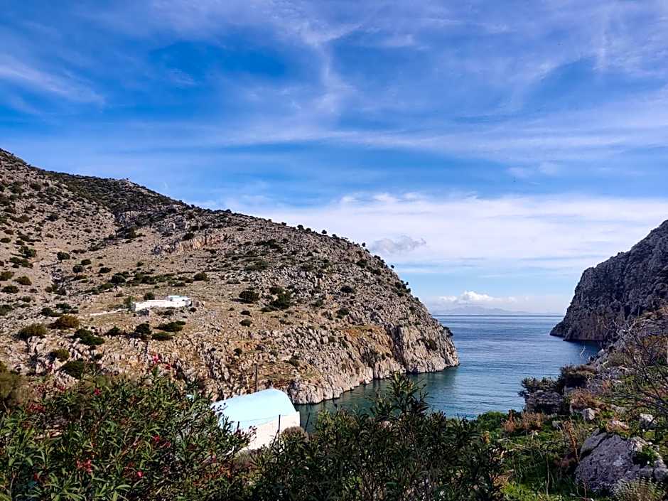 Manolis Rooms Vathys