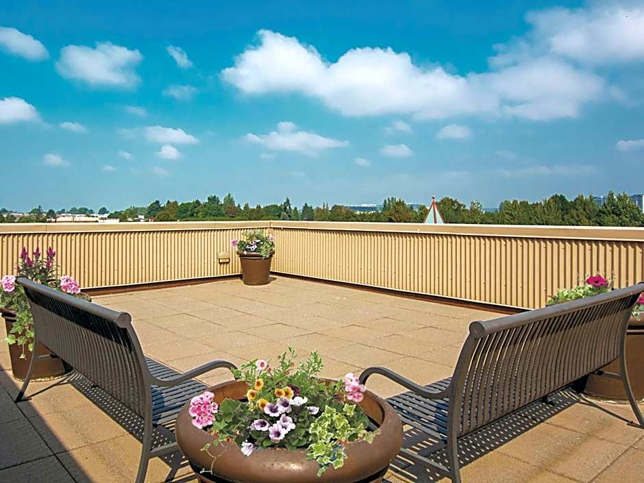 La Quinta Inn & Suites by Wyndham Vancouver Airport