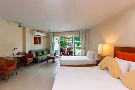 Deluxe Pool Access Twin King - No Pets