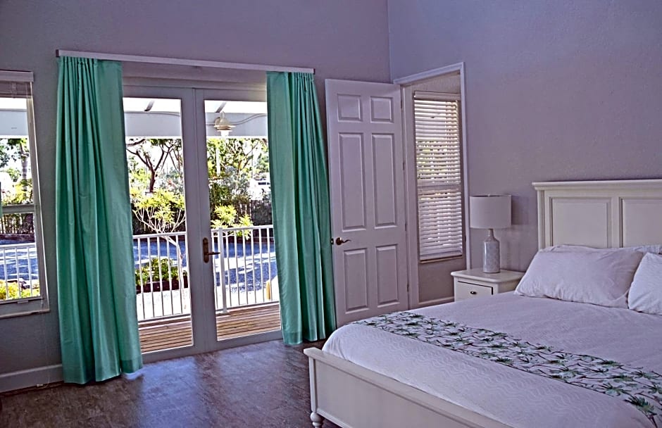Dolphin Point Villas