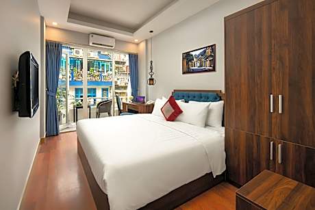 Deluxe Double Room with Balcony