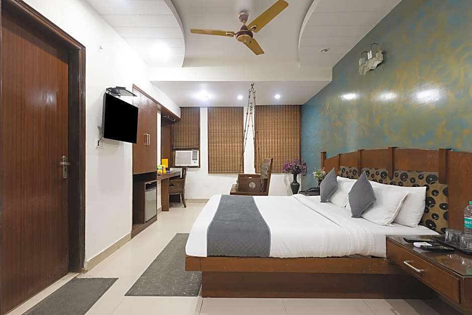 Hotel Shivdev International