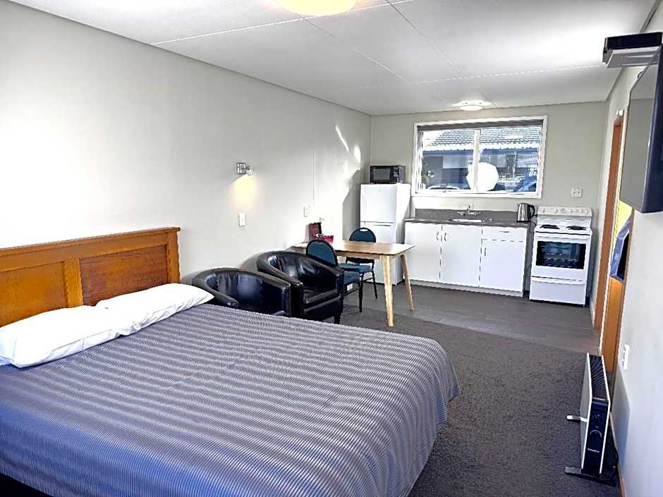 Charlton Motel