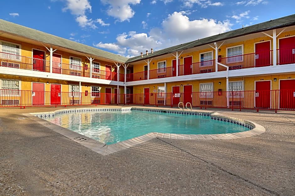 OYO Hotel San Antonio Lackland near Seaworld