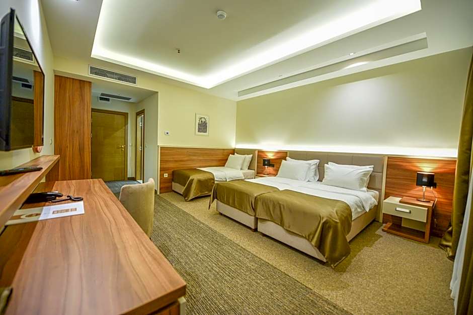 Hotel Lazaro