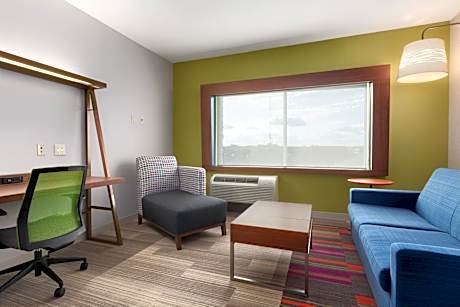 Queen Suite with Two Queen Beds and Sofa Bed - Communications Accessible