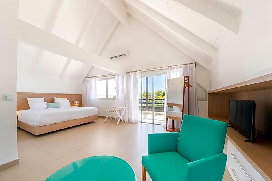 Mahogany Hotel Residence & Spa