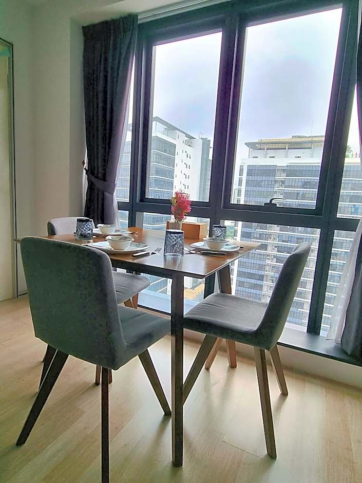 FREE Parking Revo Aurora I 2Bedroom l 5pax I Pavilion2