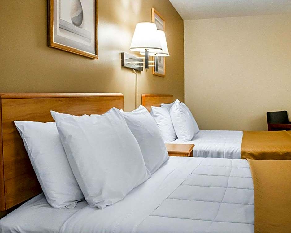 Econo Lodge Elkhart North