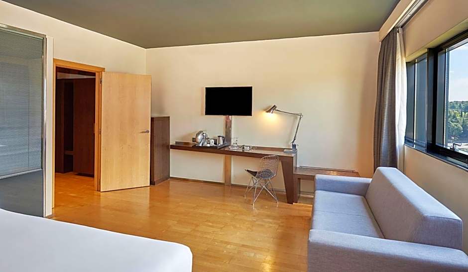 NH Madrid Las Tablas