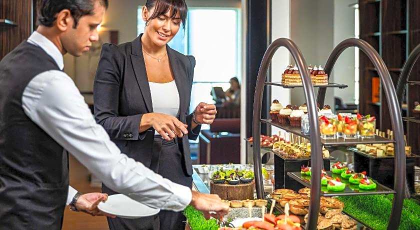 Pullman Dubai Jumeirah Lakes Towers