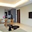 Louis Kienne Hotel Cikarang