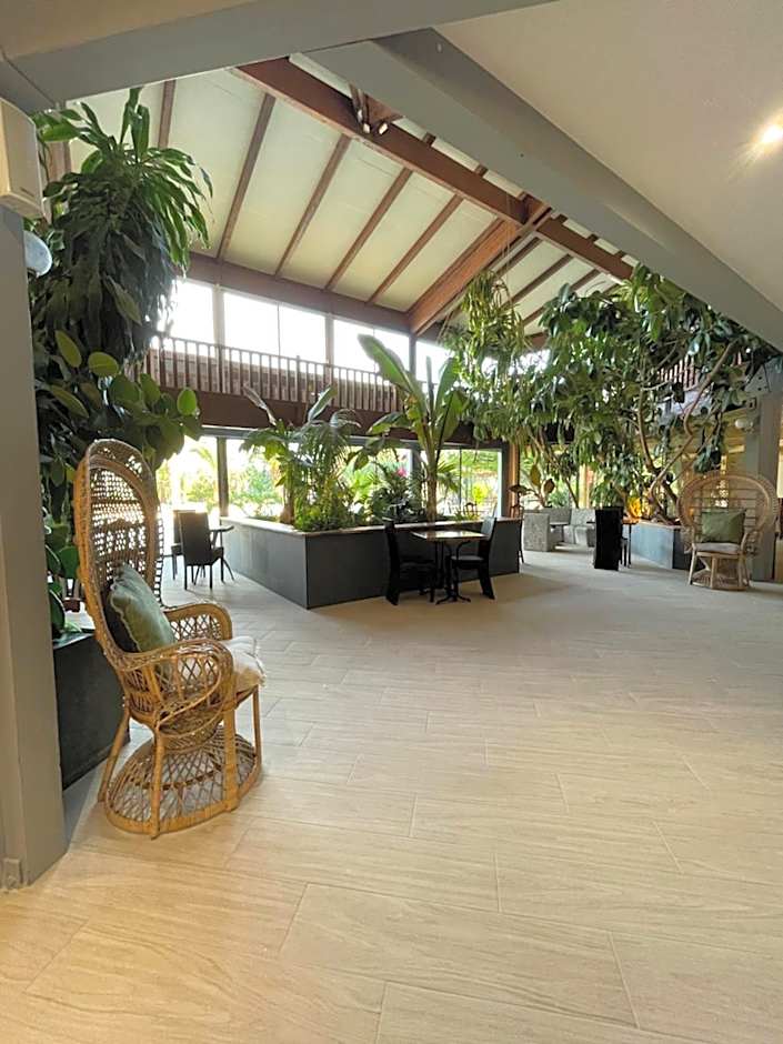 Tropic Hotel