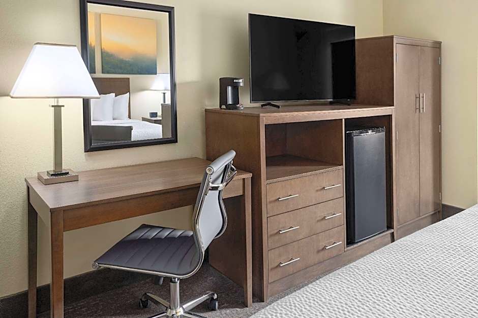 Days Inn by Wyndham Penn State