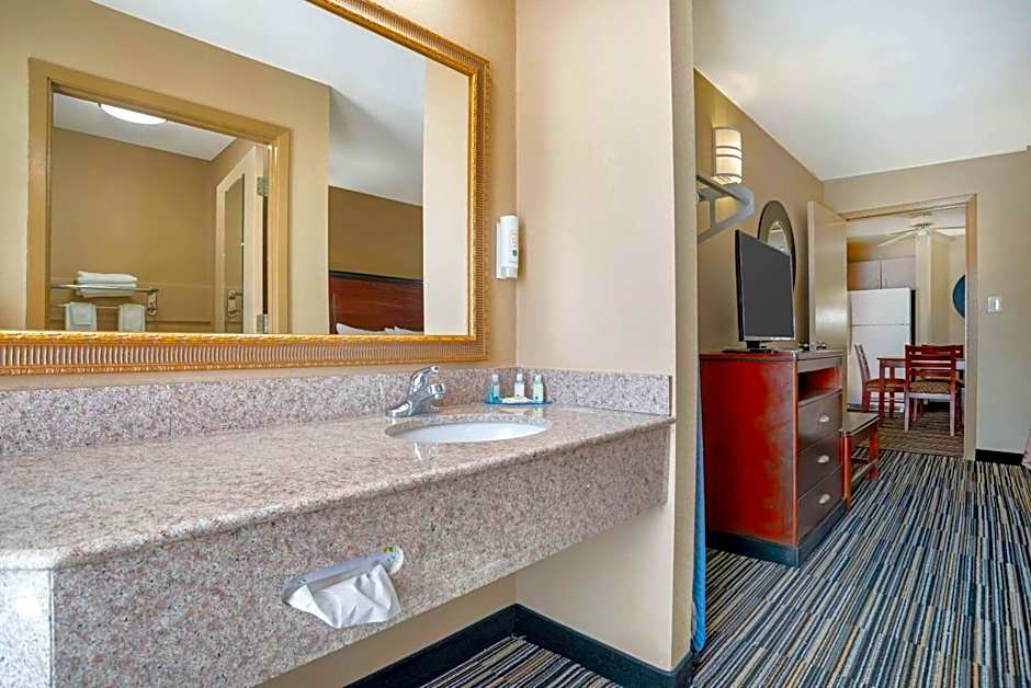 Quality Inn Brookhaven