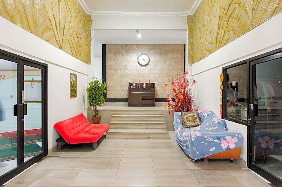 RedDoorz near Palembang Trade Center 3