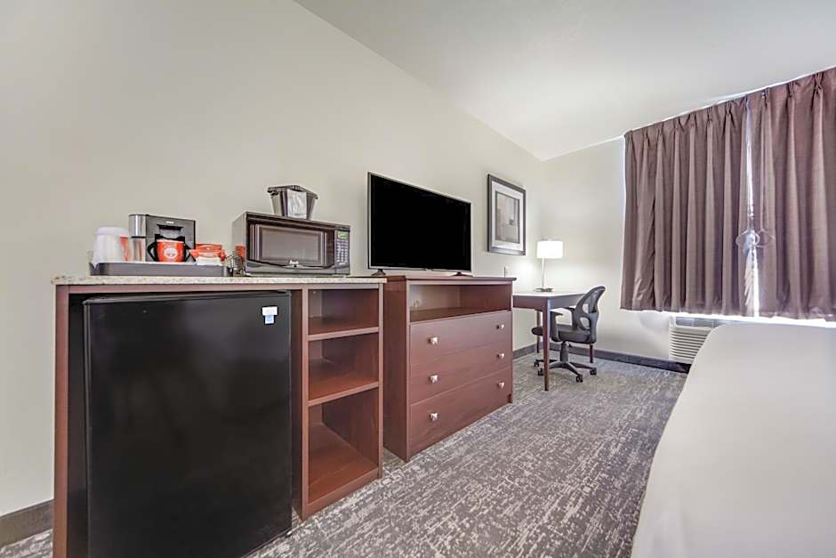 Cobblestone Inn & Suites - Holdrege