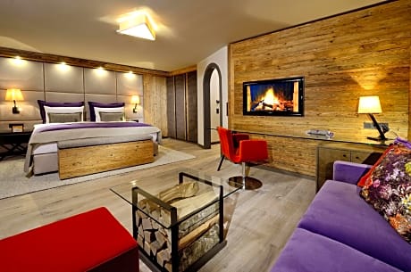 Alpine Deluxe Double Room with Balcony