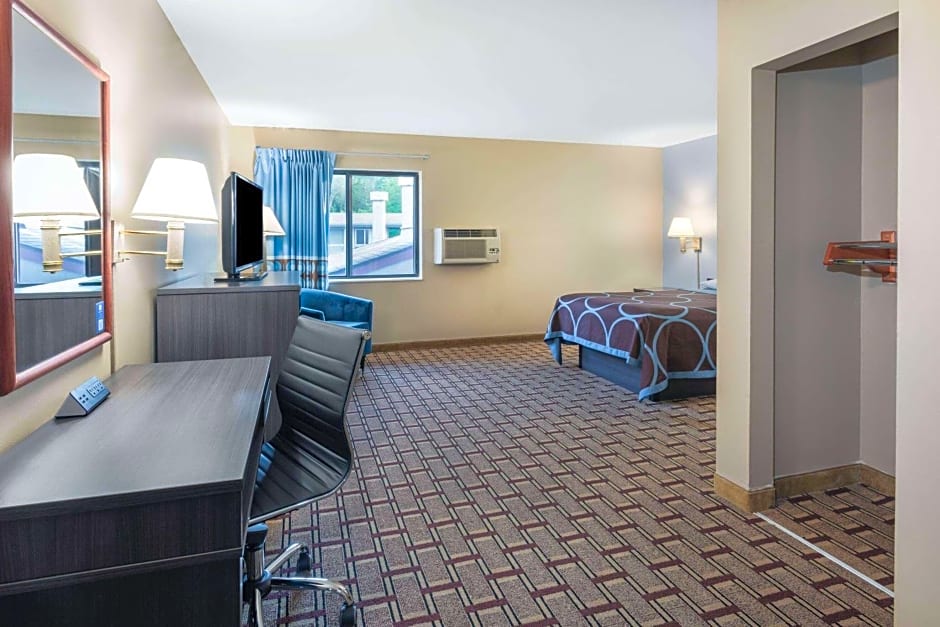 Super 8 by Wyndham Marysville/Port Huron Area