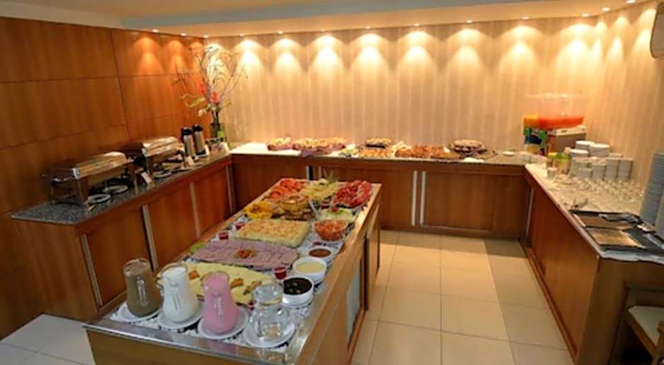 Apto Inteiro Cabo Branco pé na areia