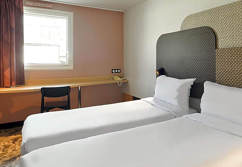 B&B HOTEL Paris Versailles