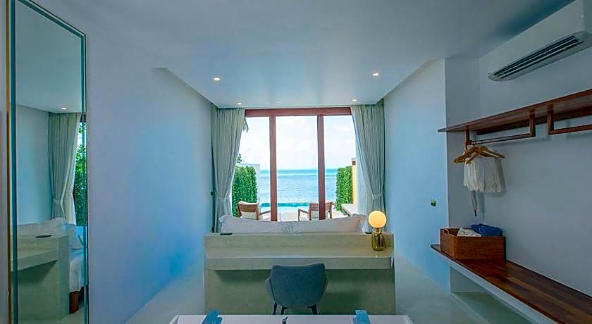 White Whale Beachfront Pool Villa