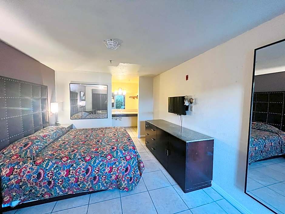 Casa Blanca Express & Suites Cypress Buena Park - Anaheim Area