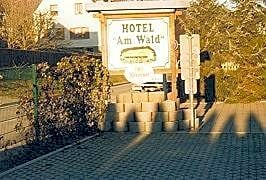 Land-Hotel Am Wald Garni