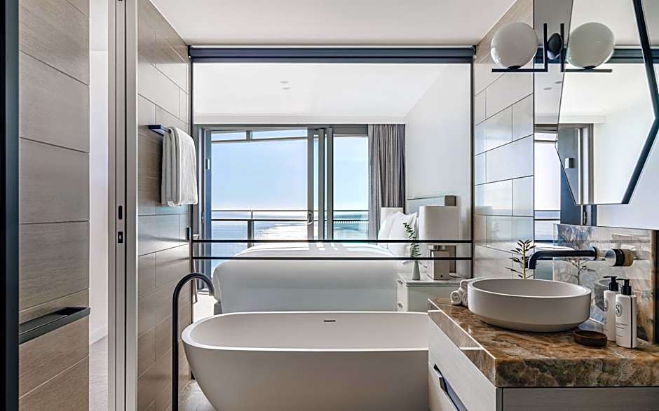 The Langham, Gold Coast and Jewel Residences