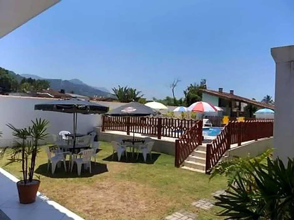 Estúdio em maresias com ar condicionado e piscina