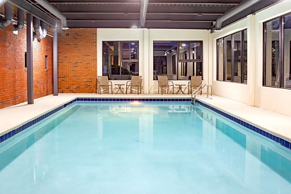 Ramada by Wyndham Alpharetta Atlanta North