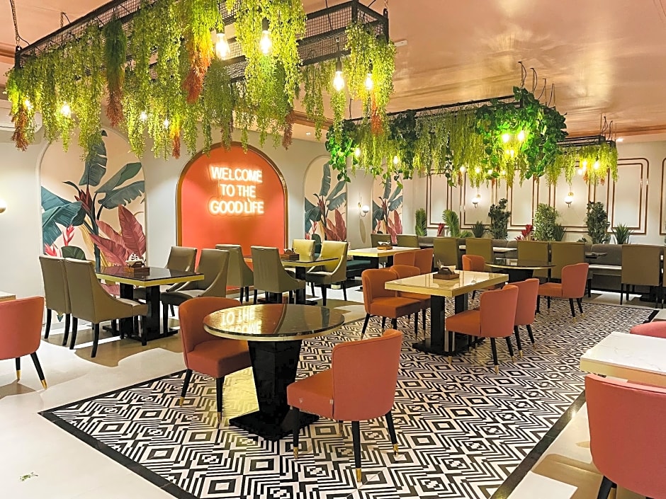 The Ambassador - Hotel & Conference Center