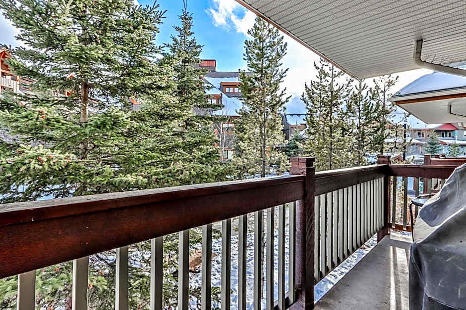 Suites with Pool & Hot tubs managed by Little Sister Getaways