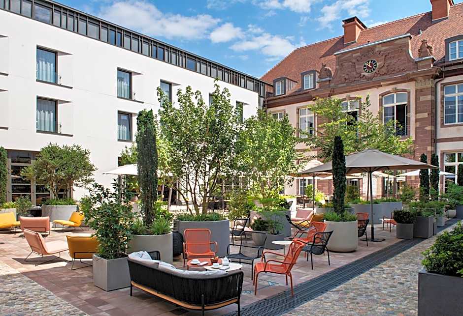 Hôtel LÉONOR the place to live