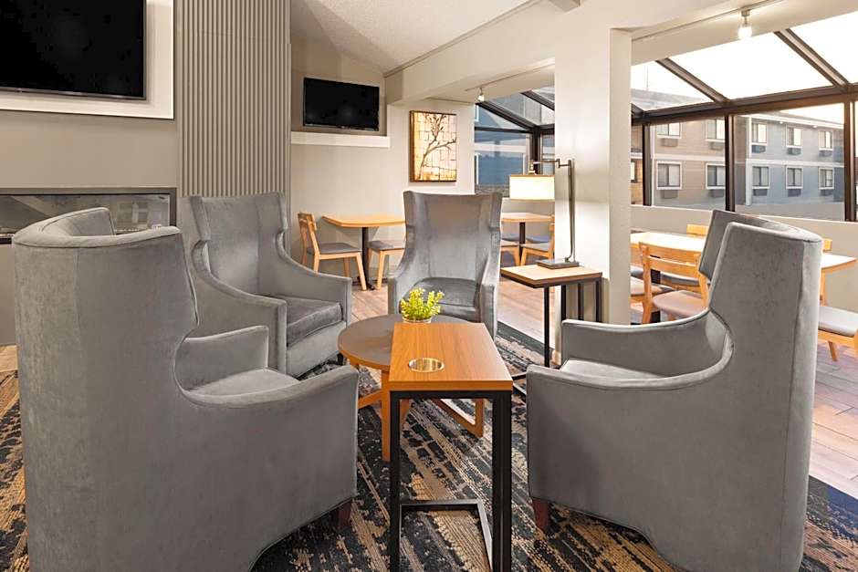 AmericInn by Wyndham Chippewa Falls