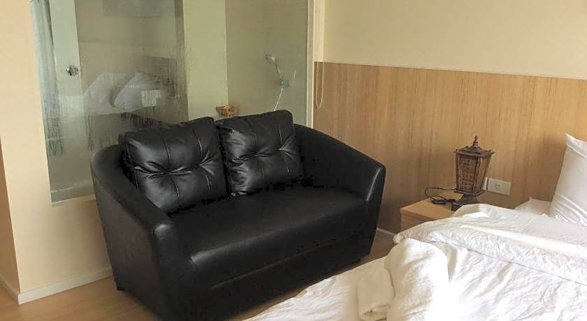 Himawari Guesthouse at Kanyarat