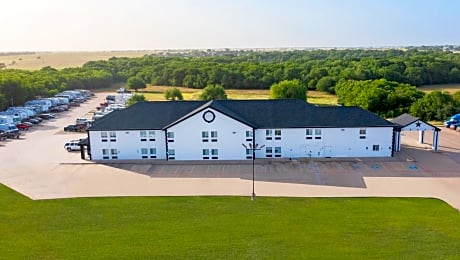 Atria Hotel and RV McGregor
