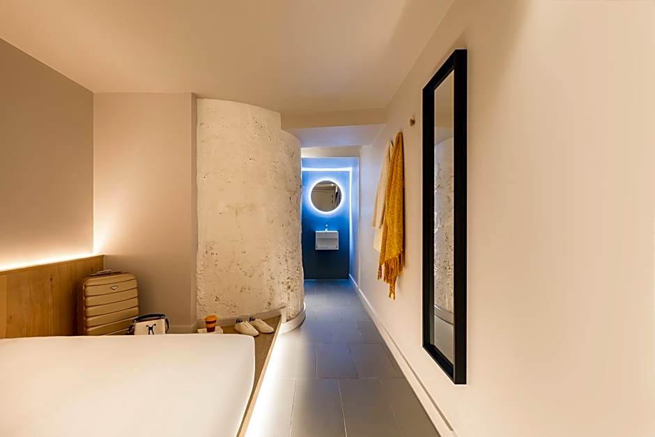 Zedwell Underground Tottenham Court Rd