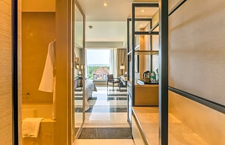 Guest room, 1 King, Forest view