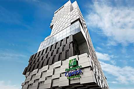 Holiday Inn Express Bangkok Siam By IHG